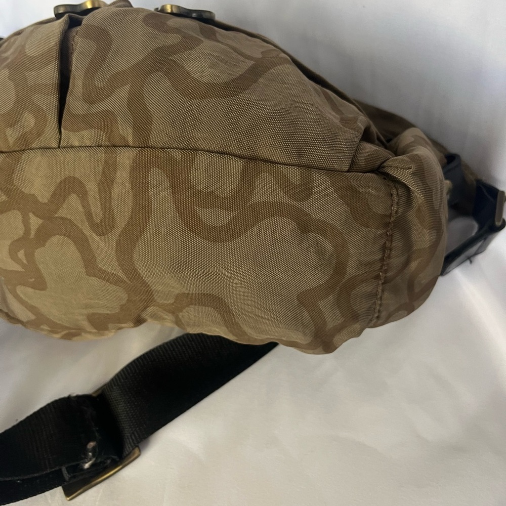 Stylish Tan Tous Crossbody Bag - Picture 3 of 9